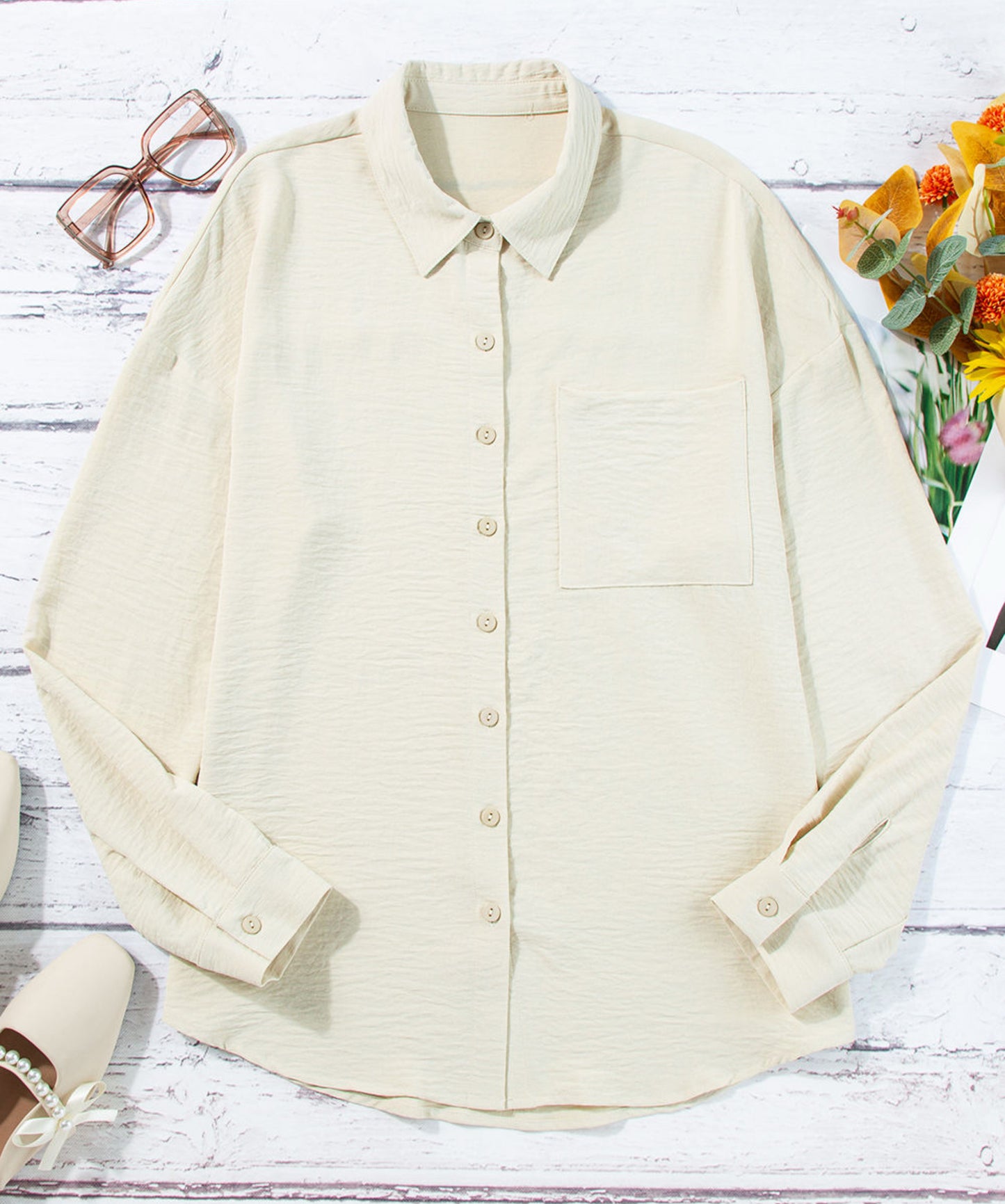Beige pure color patch pocket shirt