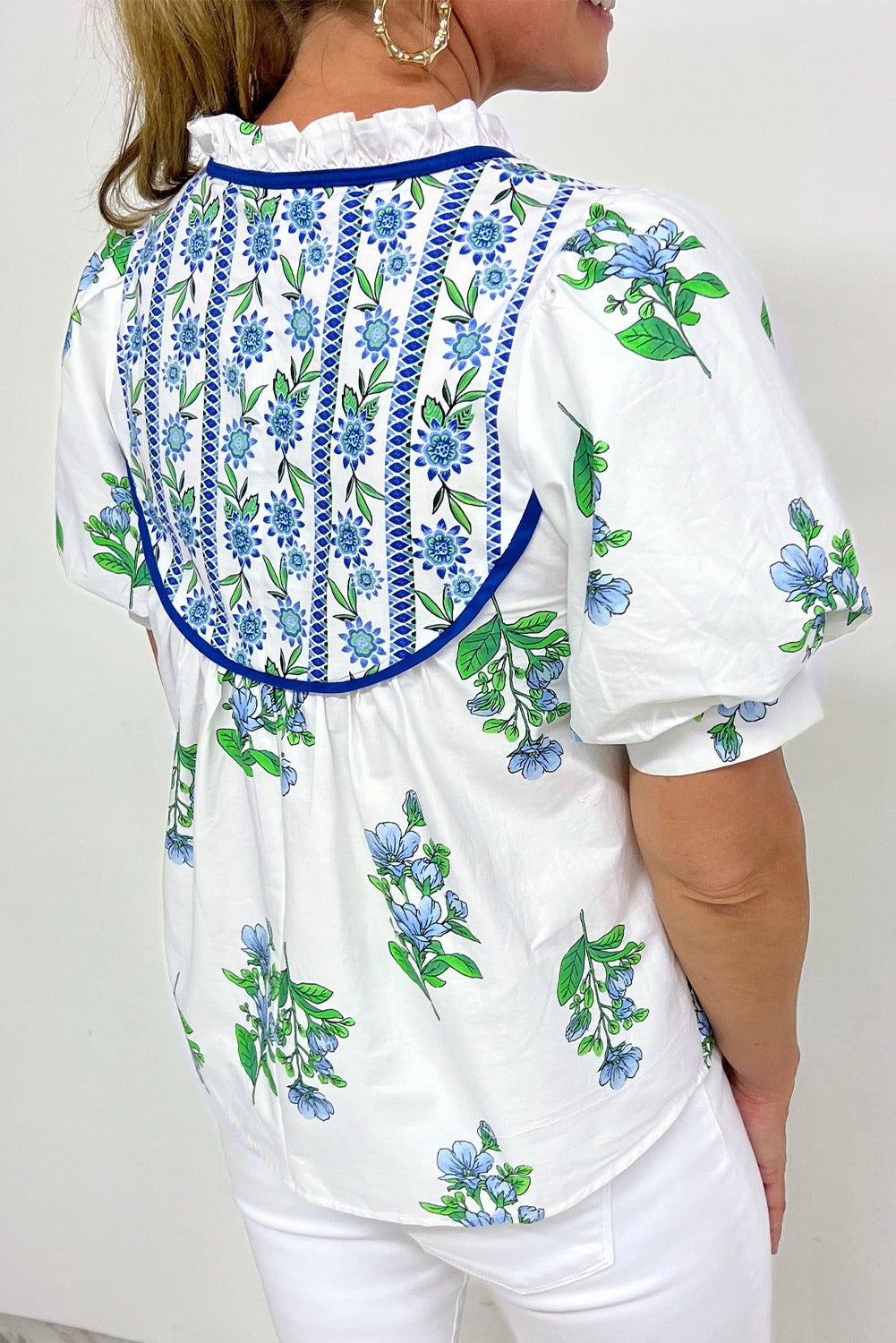 Floral print tie neck short sleeve blouse